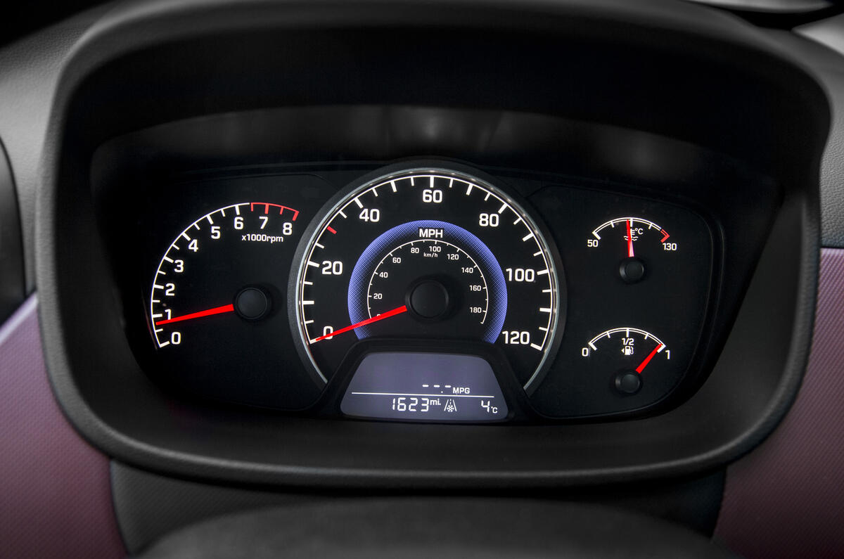 Hyundai i10 instrument cluster