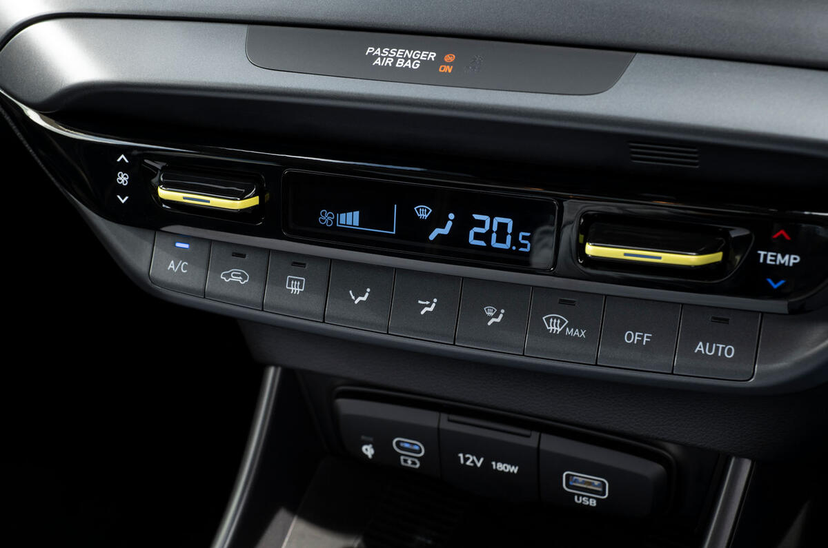 hyundai i20 review 2023 12 heating controls