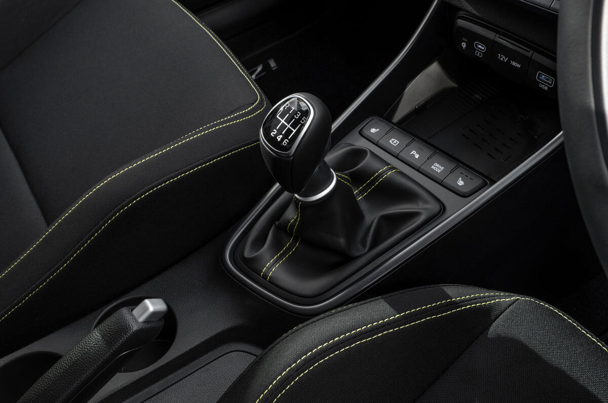 hyundai i20 review 2023 14 gearbox