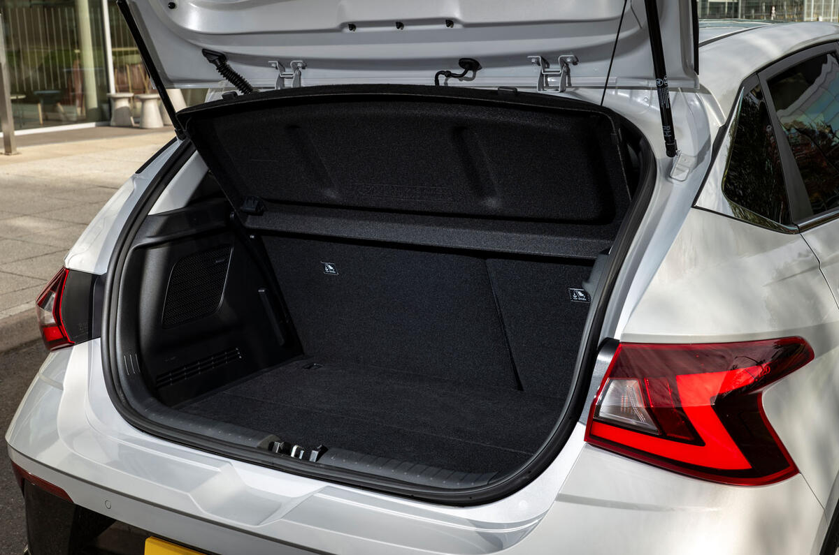 hyundai i20 review 2023 22 boot