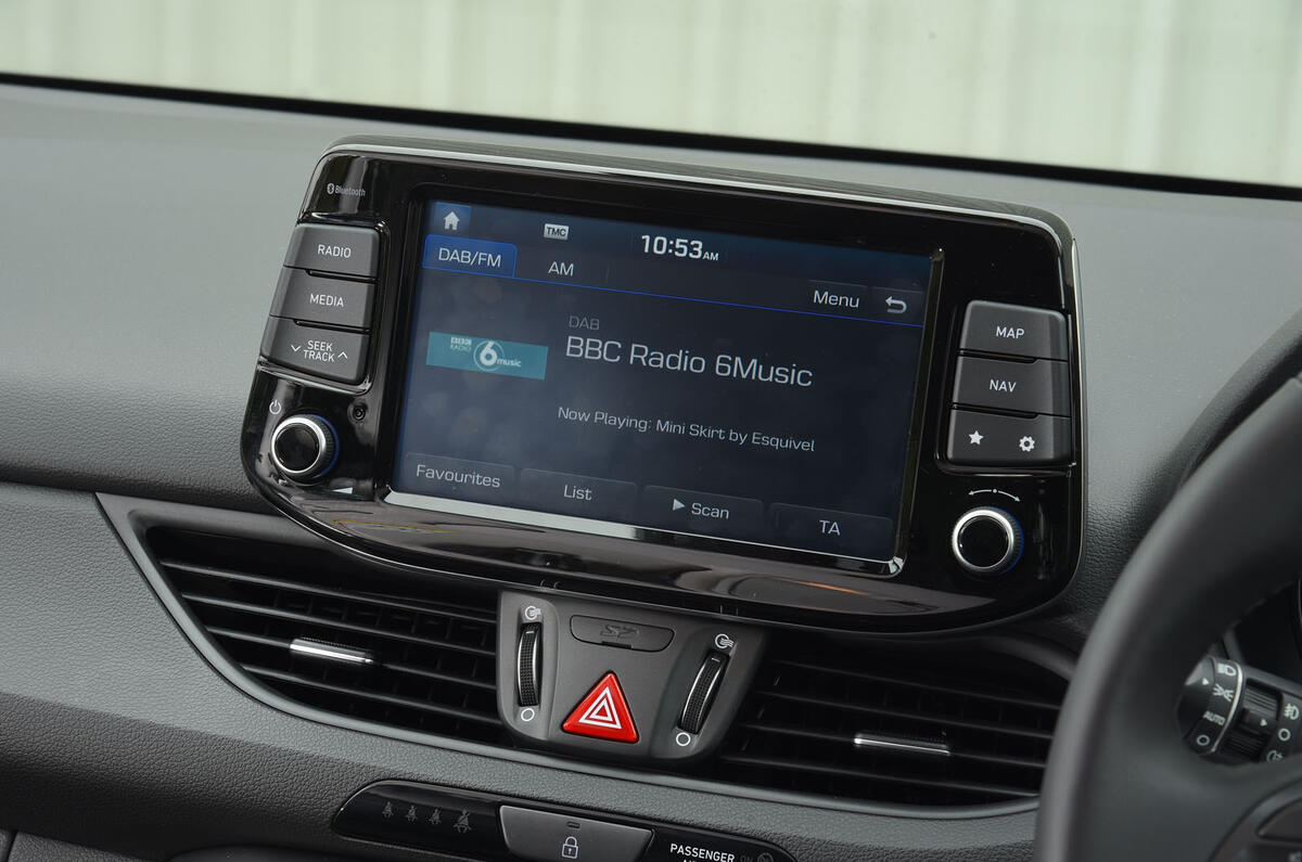 Hyundai i30 infotainment system
