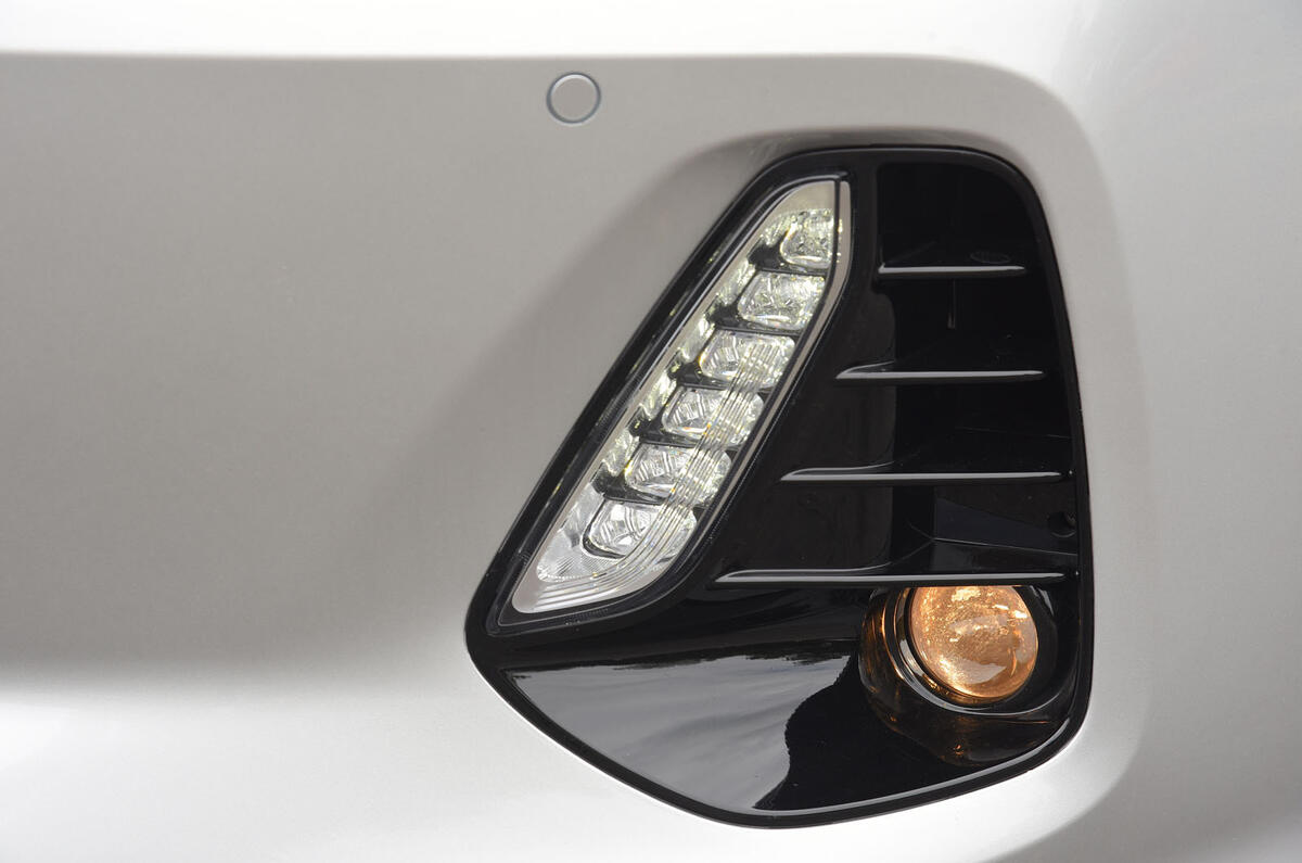 Hyundai i30 LED foglights