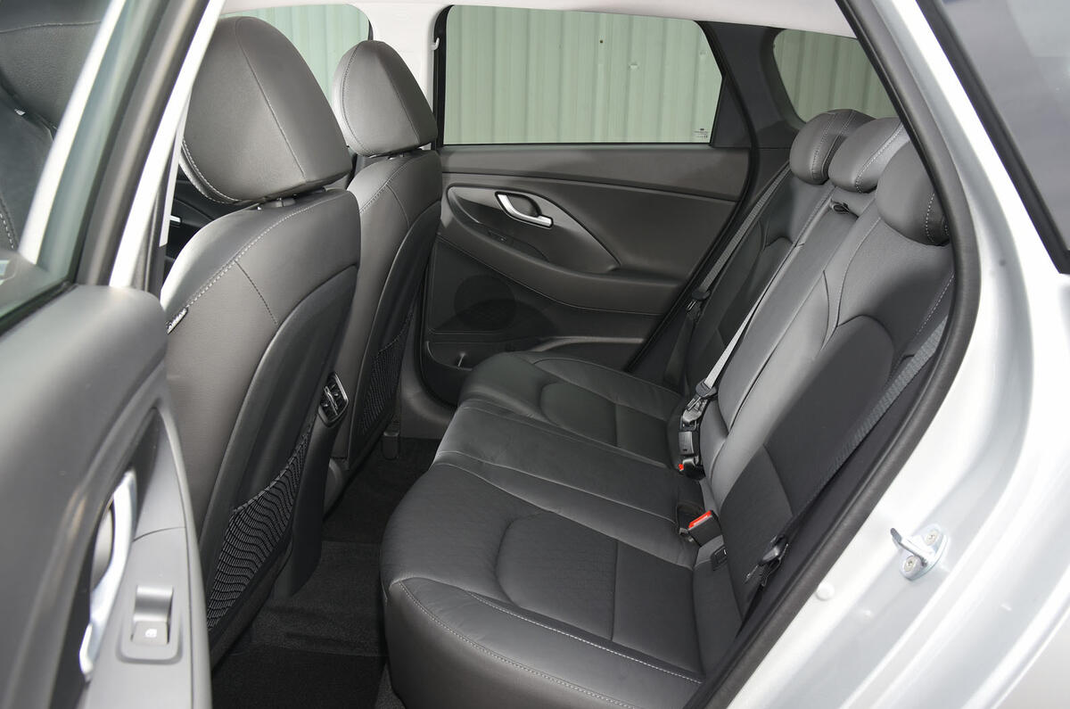Hyundai i30 rear seats