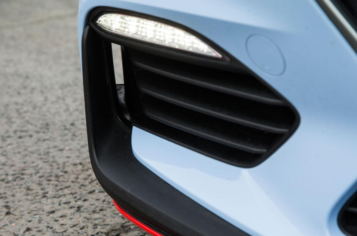 Hyundai i30 N day-running-lights