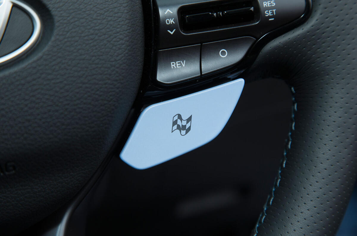 Hyundai i30 N race mode button
