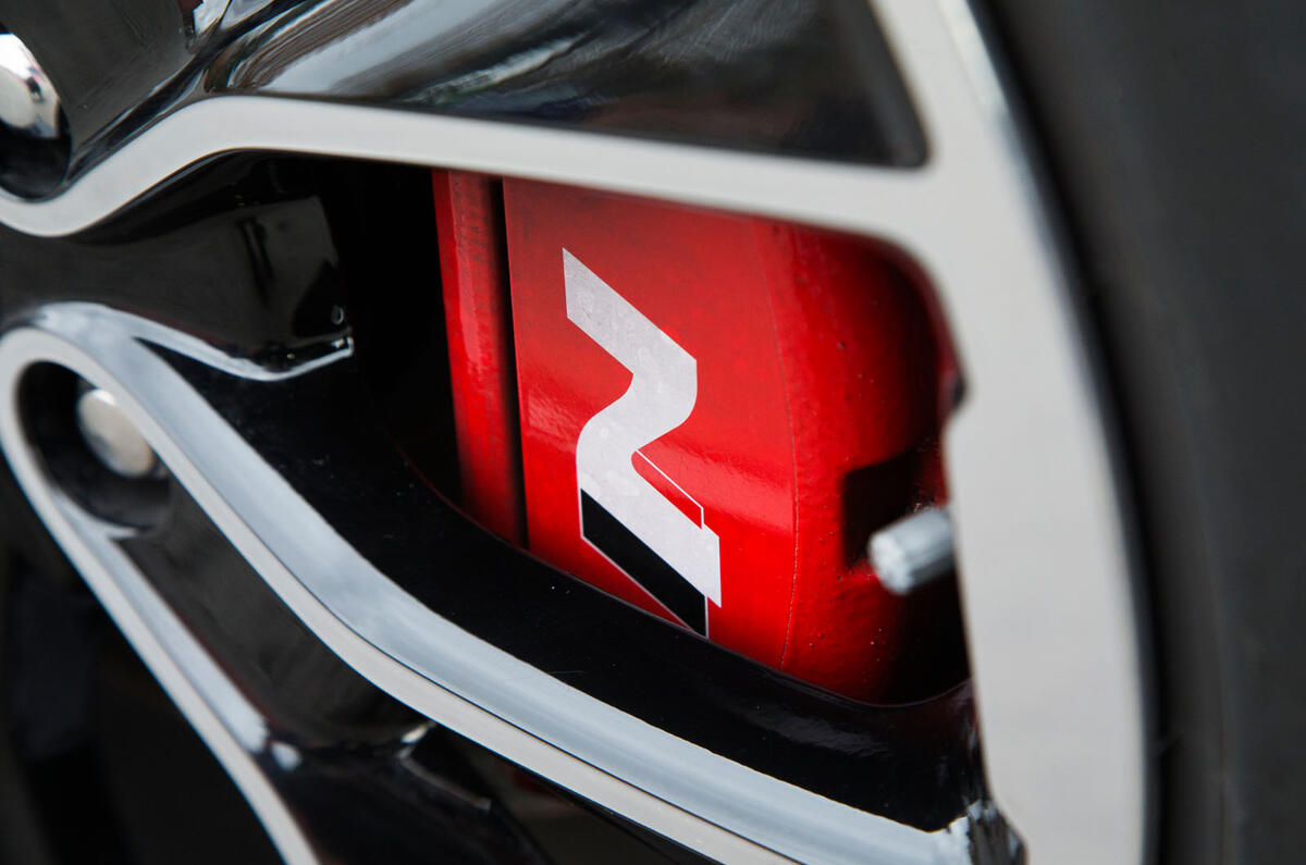 Hyundai i30 N red brake calipers