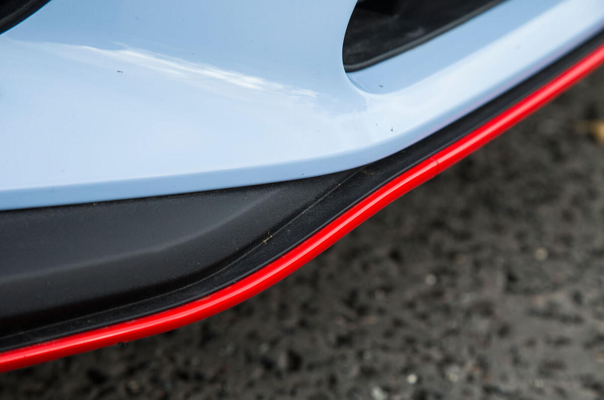Hyundai i30 N red exterior trim