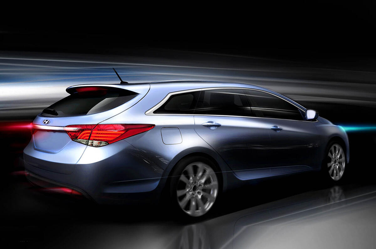 Hyundai reveals i40 sketches