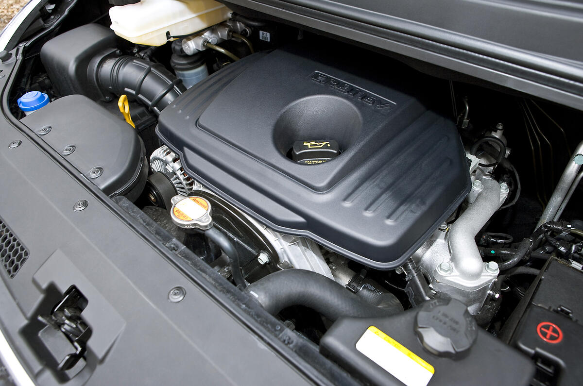 Hyundai i800 2.5-litre engine