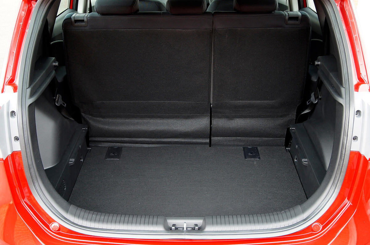 Hyundai ix20 boot space