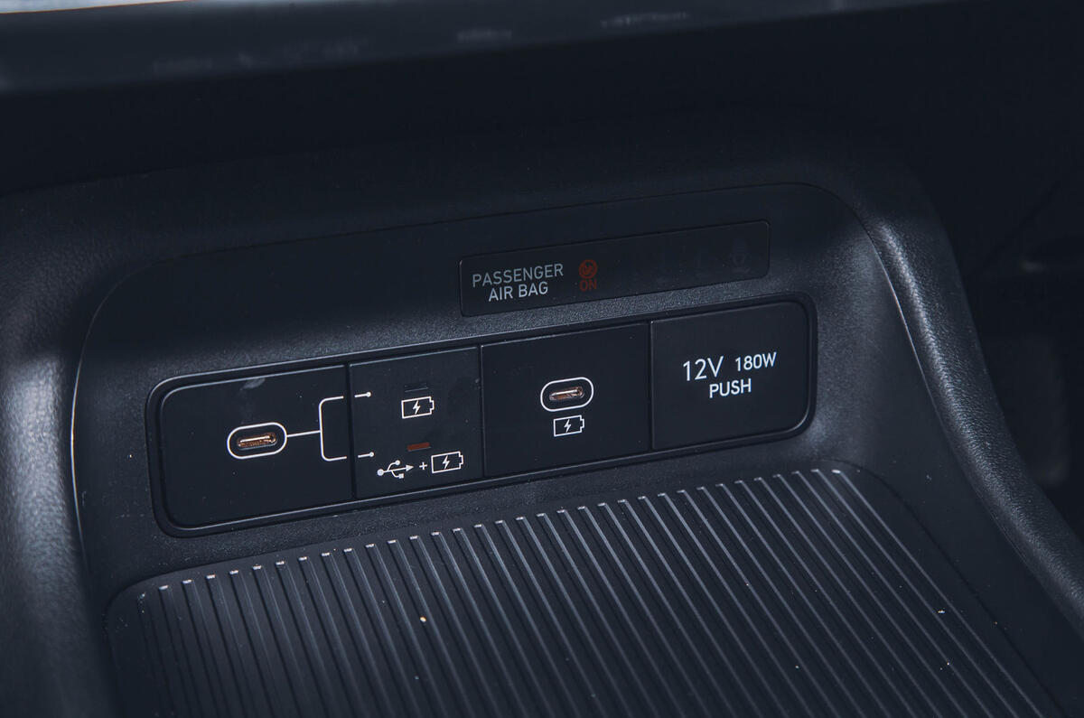 hyundai kona review 2023 20 connectivity