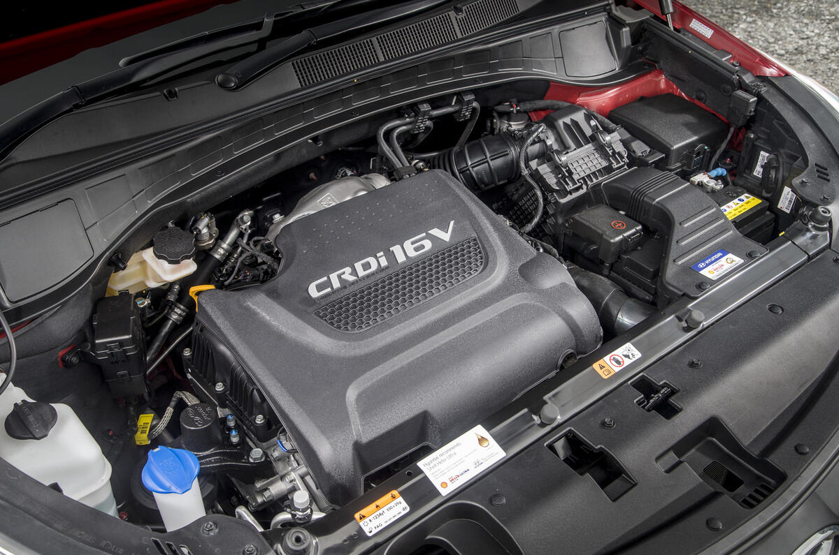 Hyundai Santa Fé engine bay