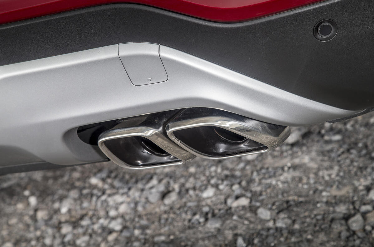 Hyundai Santa Fé twin exhaust system