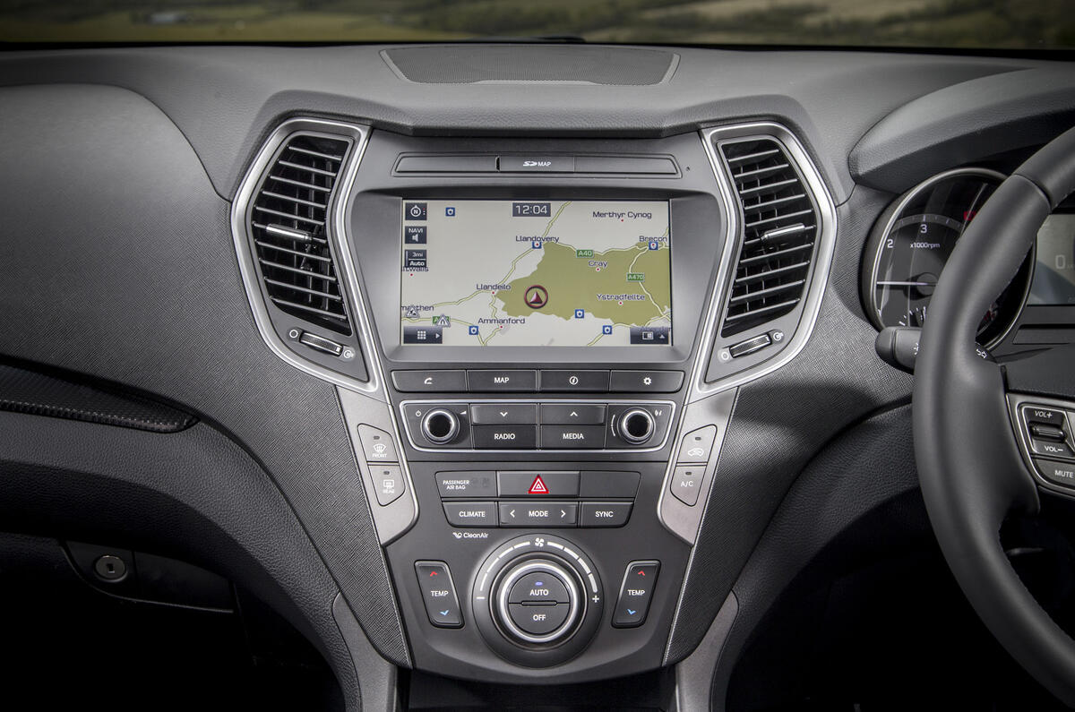 Hyundai Santa Fé infotainment system