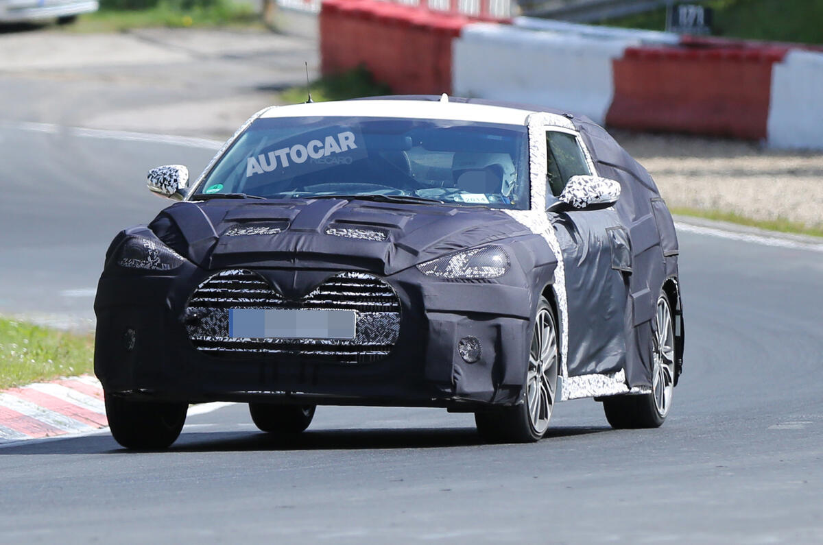 Revised Hyundai Veloster Turbo spied
