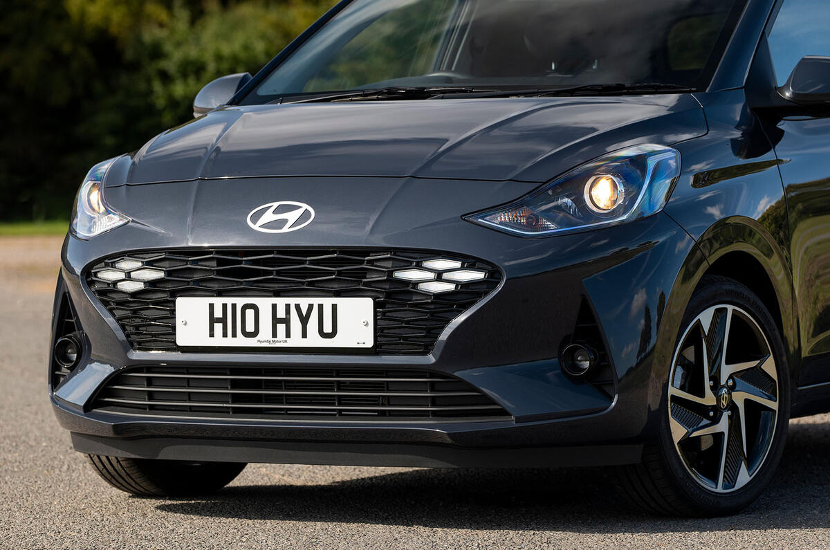 Hyundai i10 Critique du pare-chocs avant