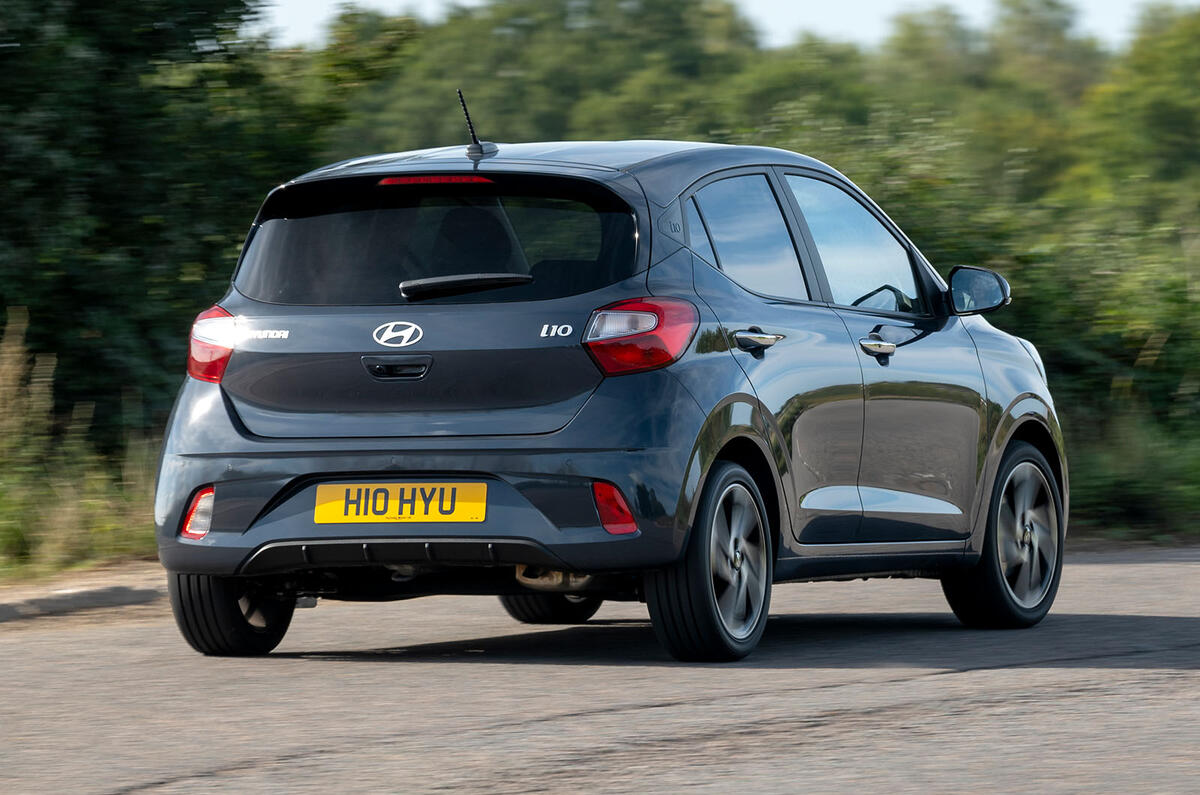 Hyundai i10 Critique des virages arrière