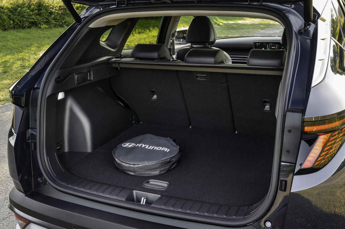 Hyundai Tucson review   boot and charging cable