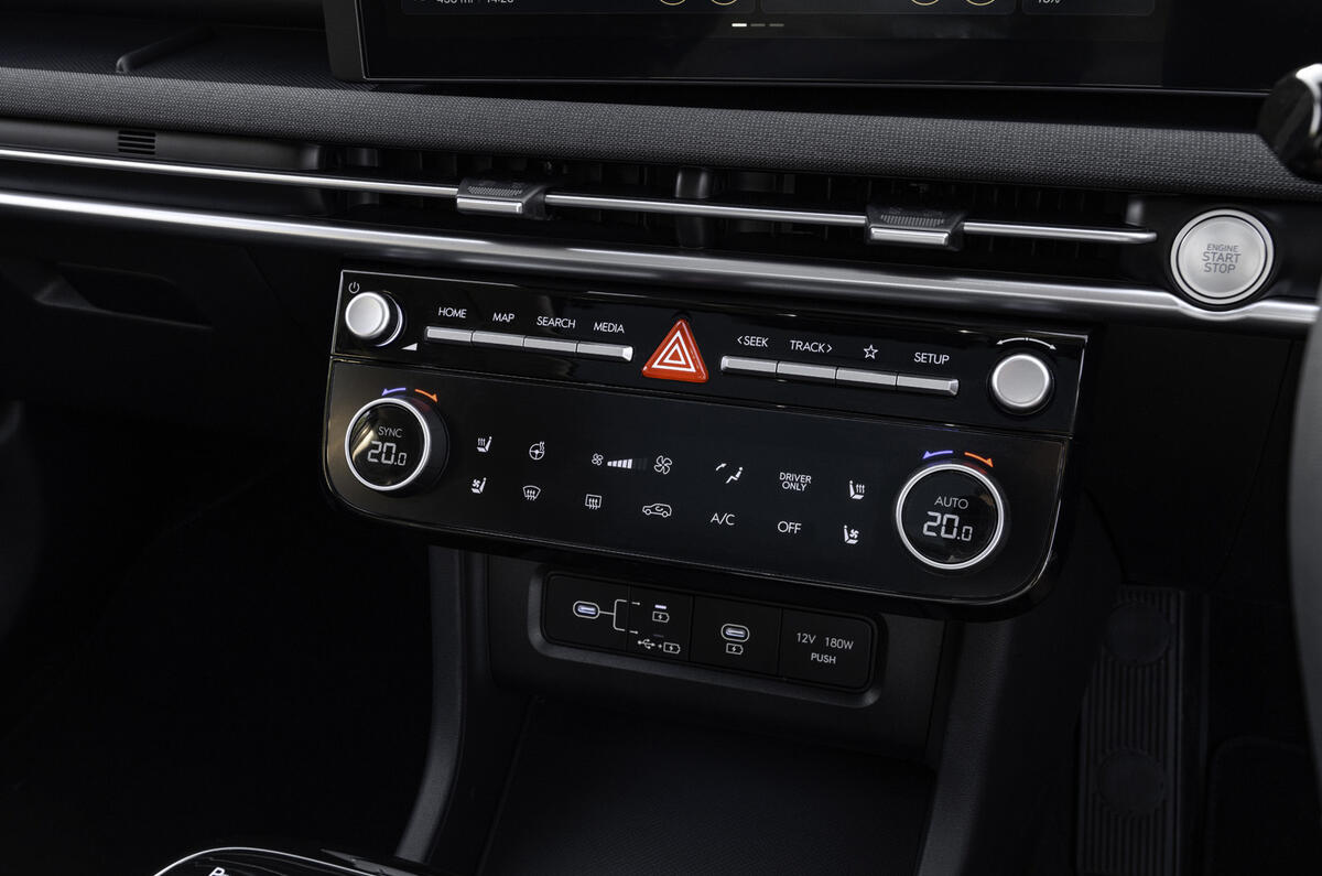 Hyundai Tucson review   buttons and touchpads