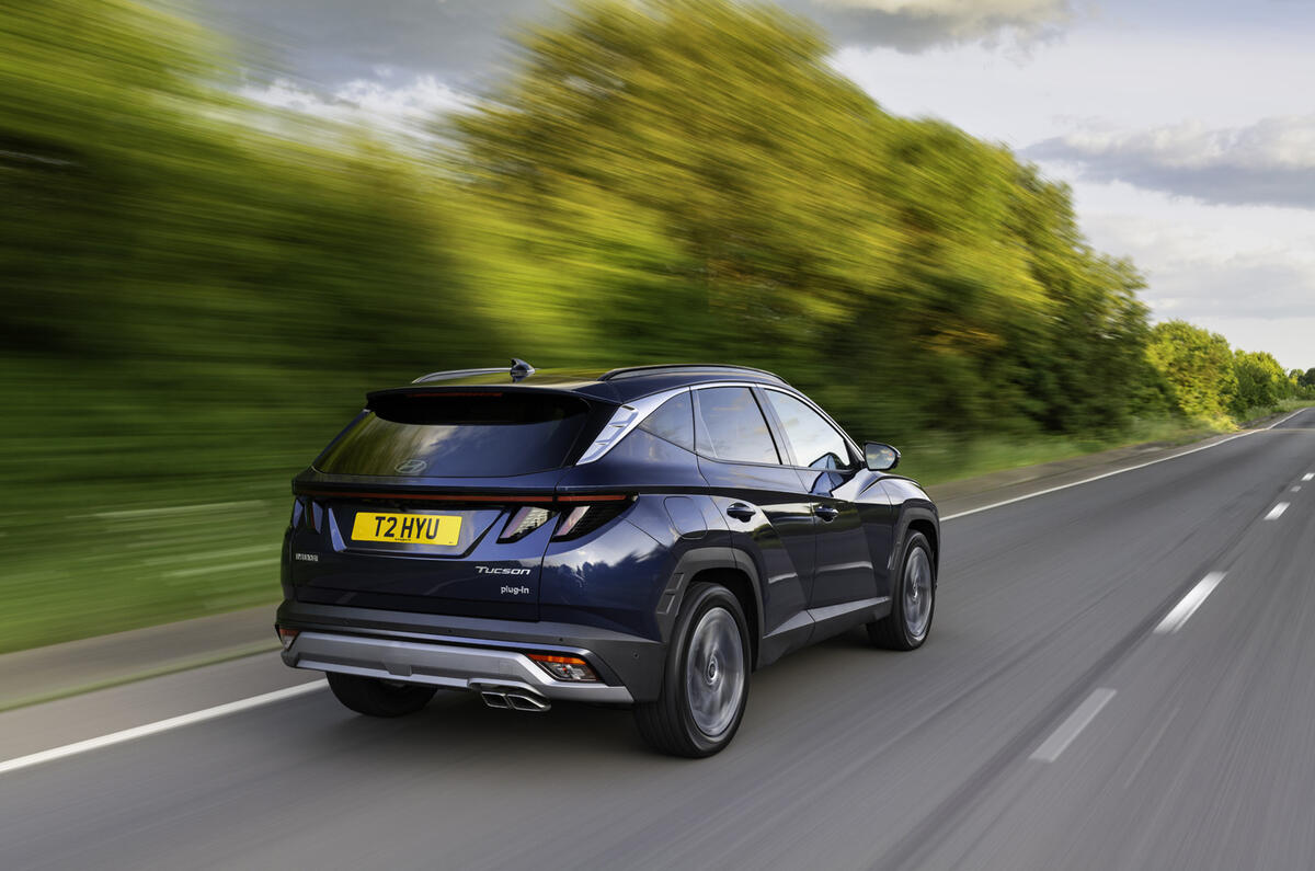 Hyundai Tucson review   rear driving distance