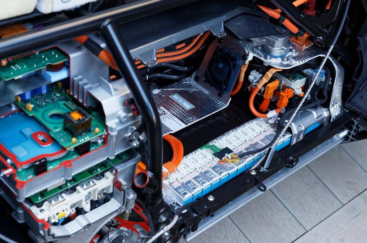 04 MJ 16  62 (1)  04 MJ 16  62 (1)