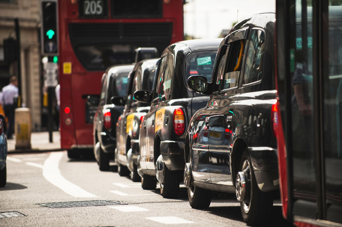 ULEZ used cars - London traffic queue ULEZ used cars - London traffic queue