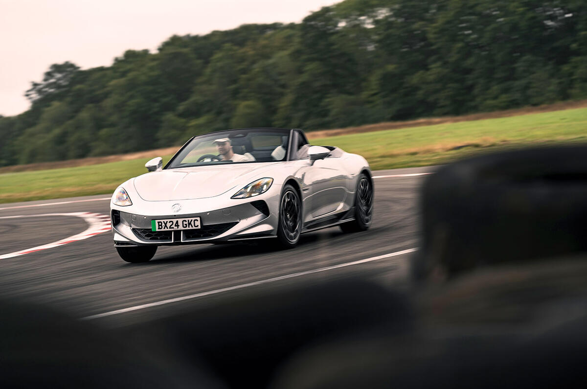 0073 Autocar MG Triple Luc Lacey Editorial Usage Only 0073 Autocar MG Triple Luc Lacey Editorial Usage Only