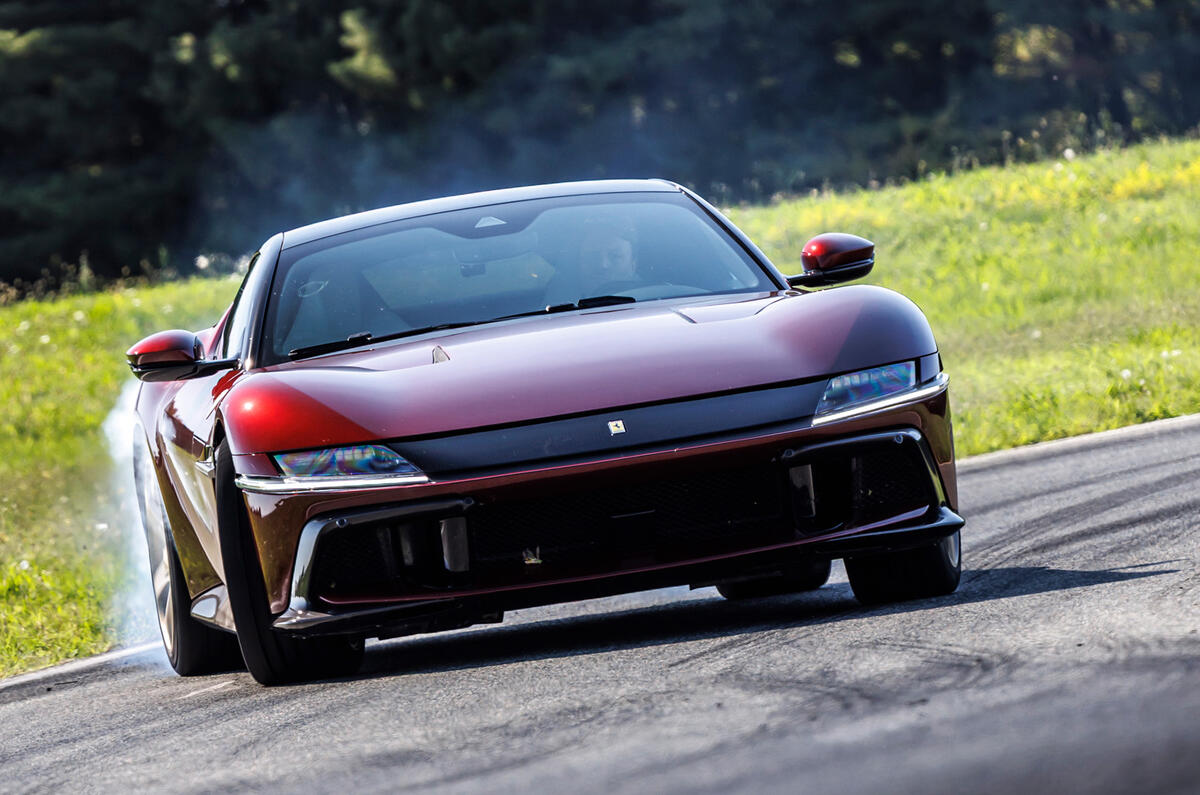 01 Ferrari 12Cilindri Manuale Review front