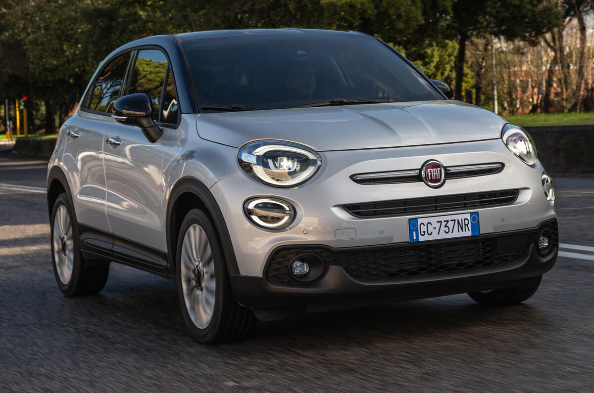 01 Fiat 500 2021X CONNECT