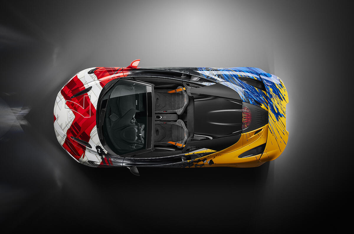 McLaren 750S triple crown theme above McLaren 750S triple crown theme above