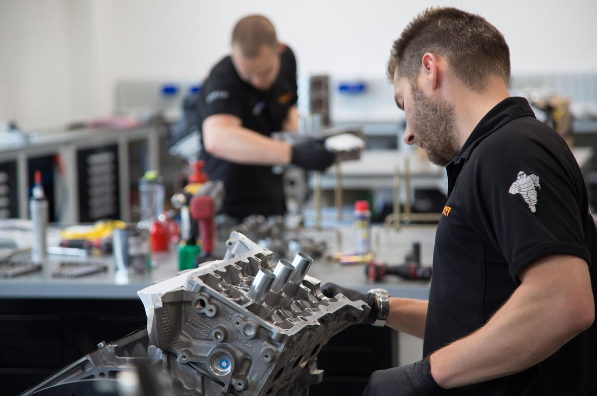 Ginetta factory