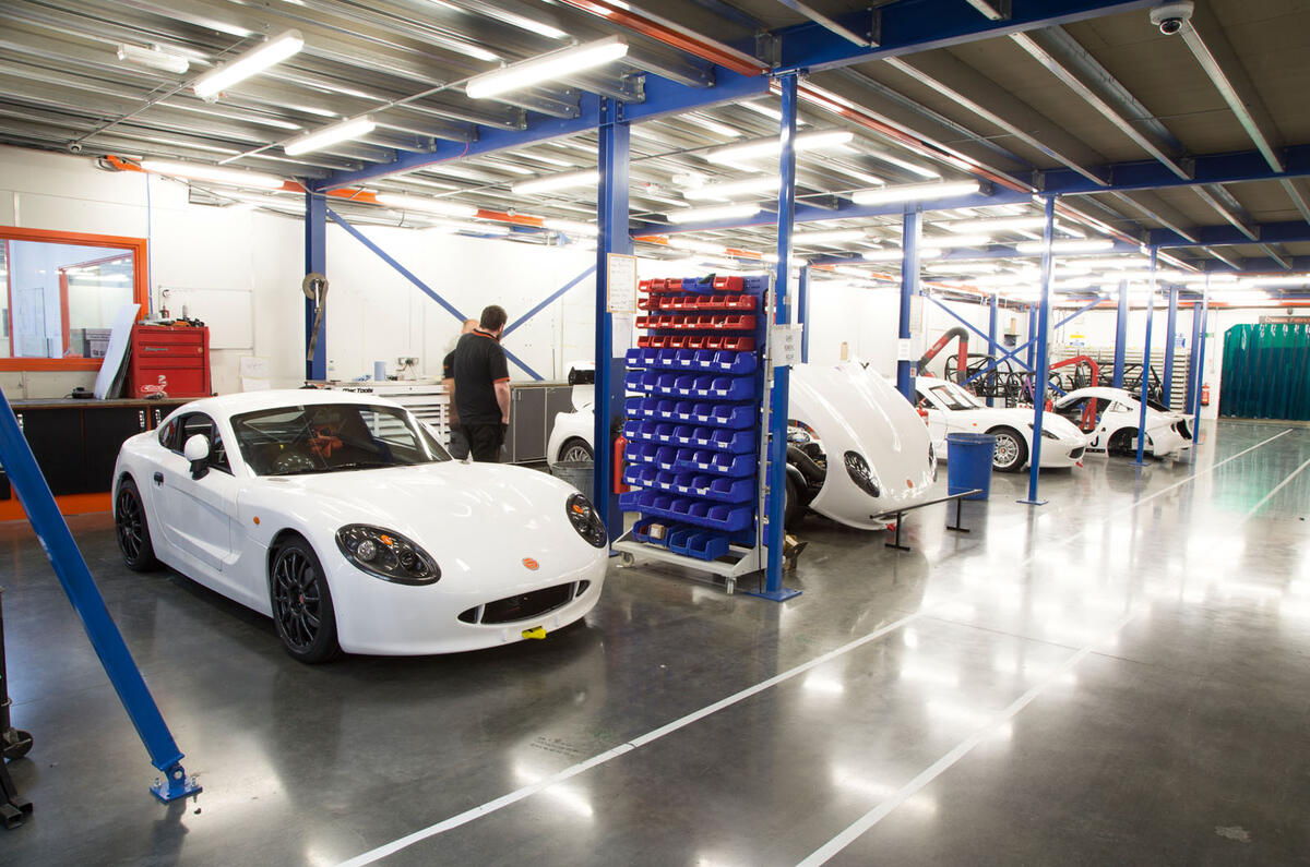 Ginetta factory