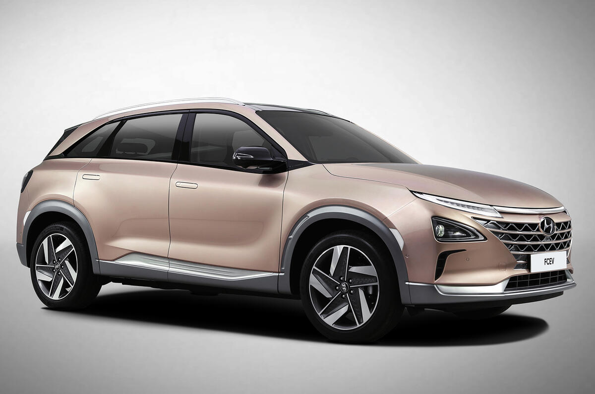 Hyundai reveals 2018 hydrogen fuel cell-powered SUV ahead of CES debut
