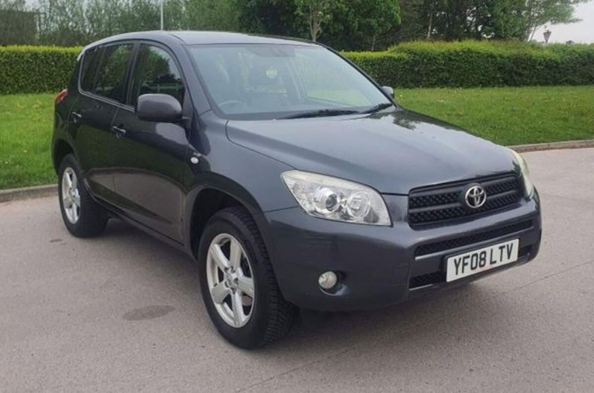 03 toyota rav4 front quarter 03 toyota rav4 front quarter