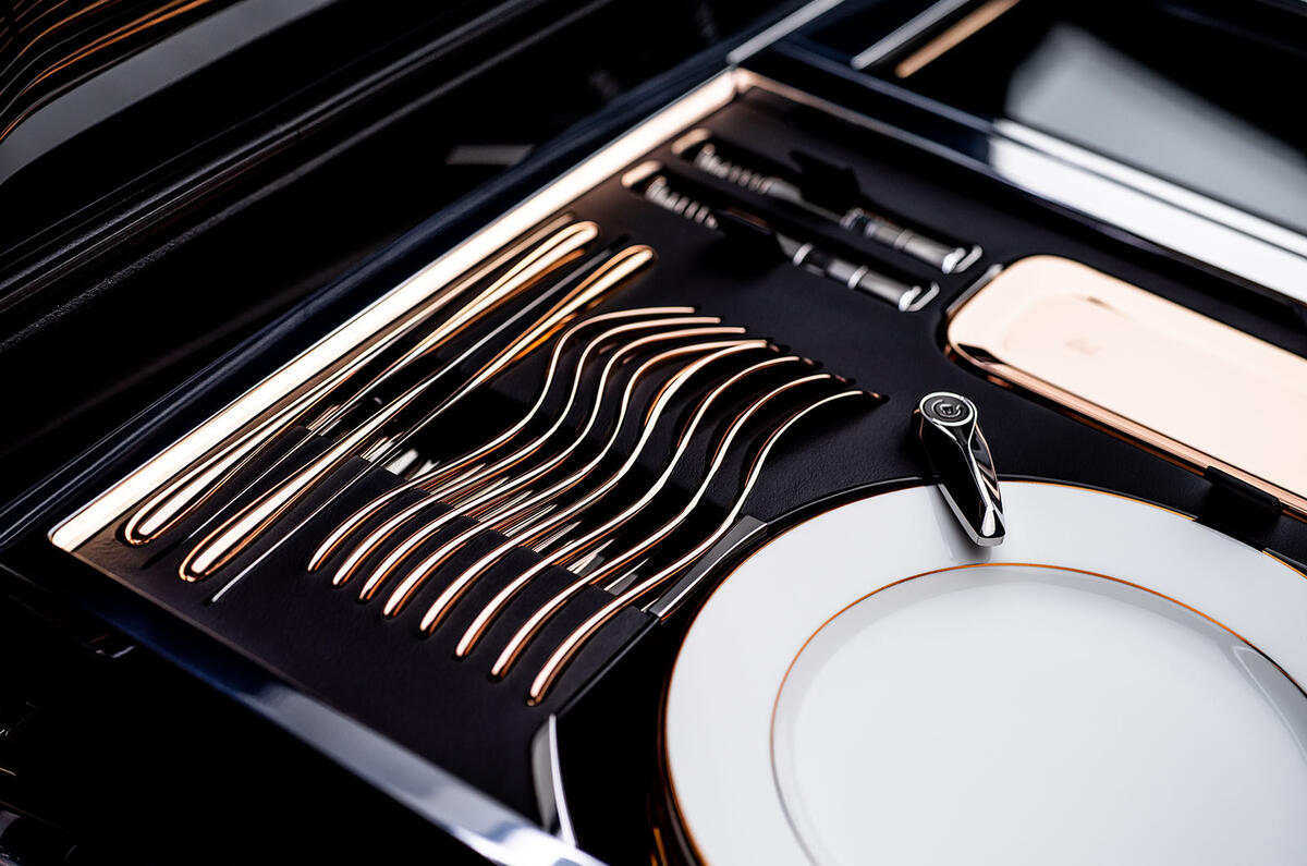 031 rolls royce boat tail cutlery 2022 031 rolls royce boat tail cutlery 2022