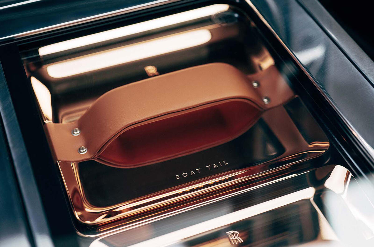 034 rolls royce boat tail detail 2022 034 rolls royce boat tail detail 2022
