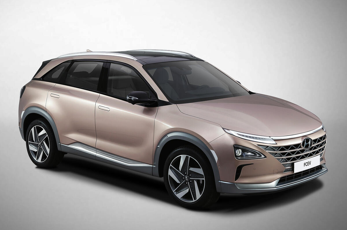 Hyundai reveals 2018 hydrogen fuel cell-powered SUV ahead of CES debut