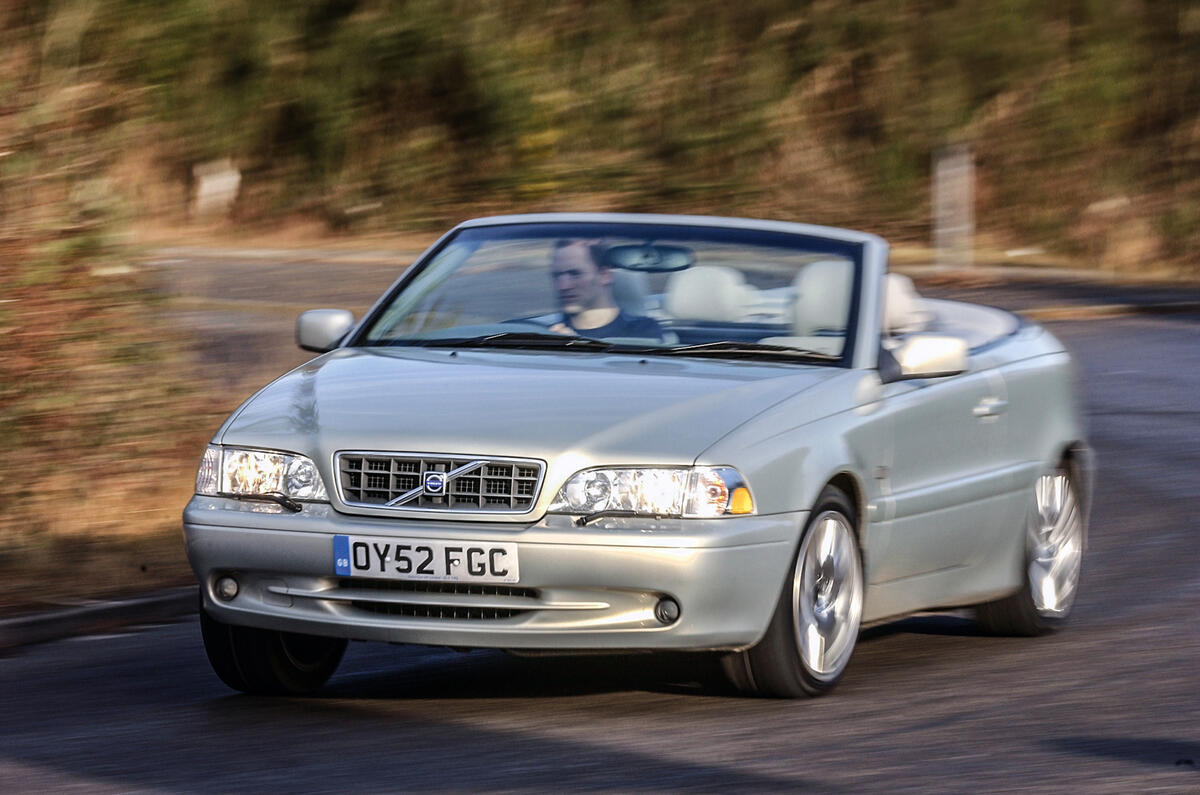 05 volvo c70 front end cornering