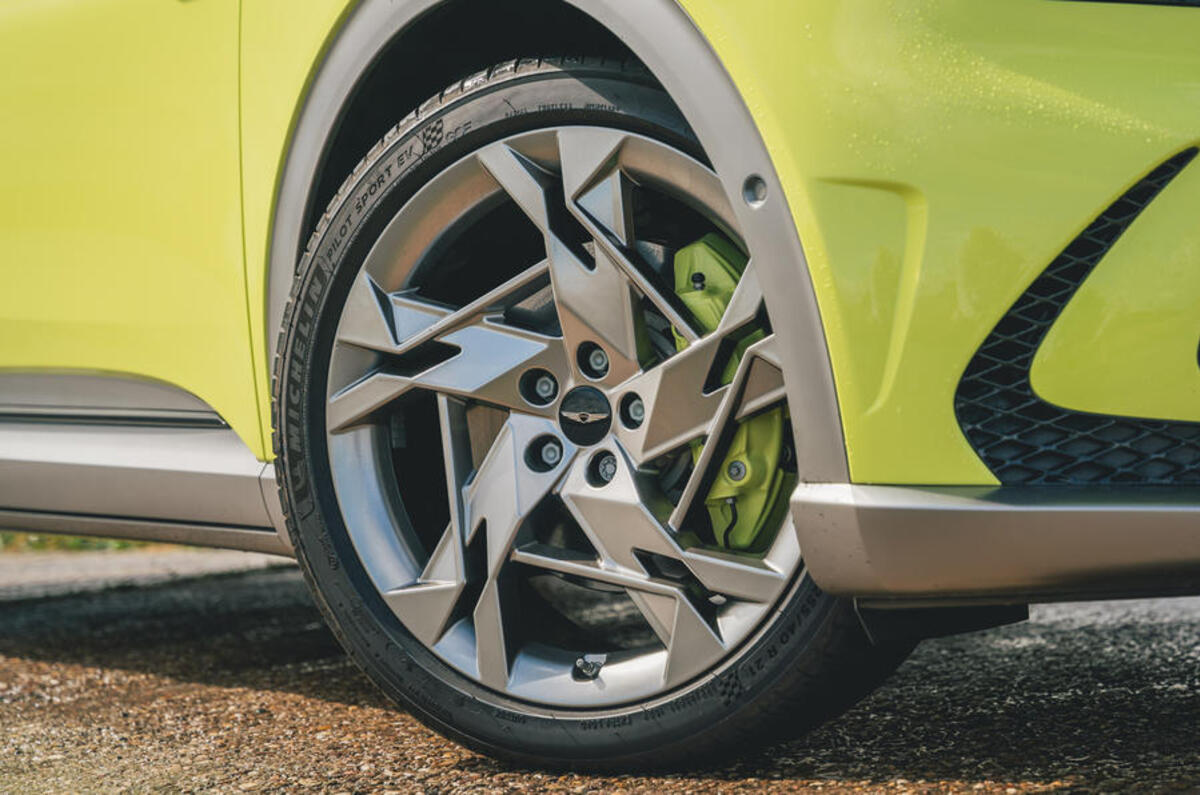 06 genesis g60 sport plus rt 2022 wheel 06 genesis g60 sport plus rt 2022 wheel