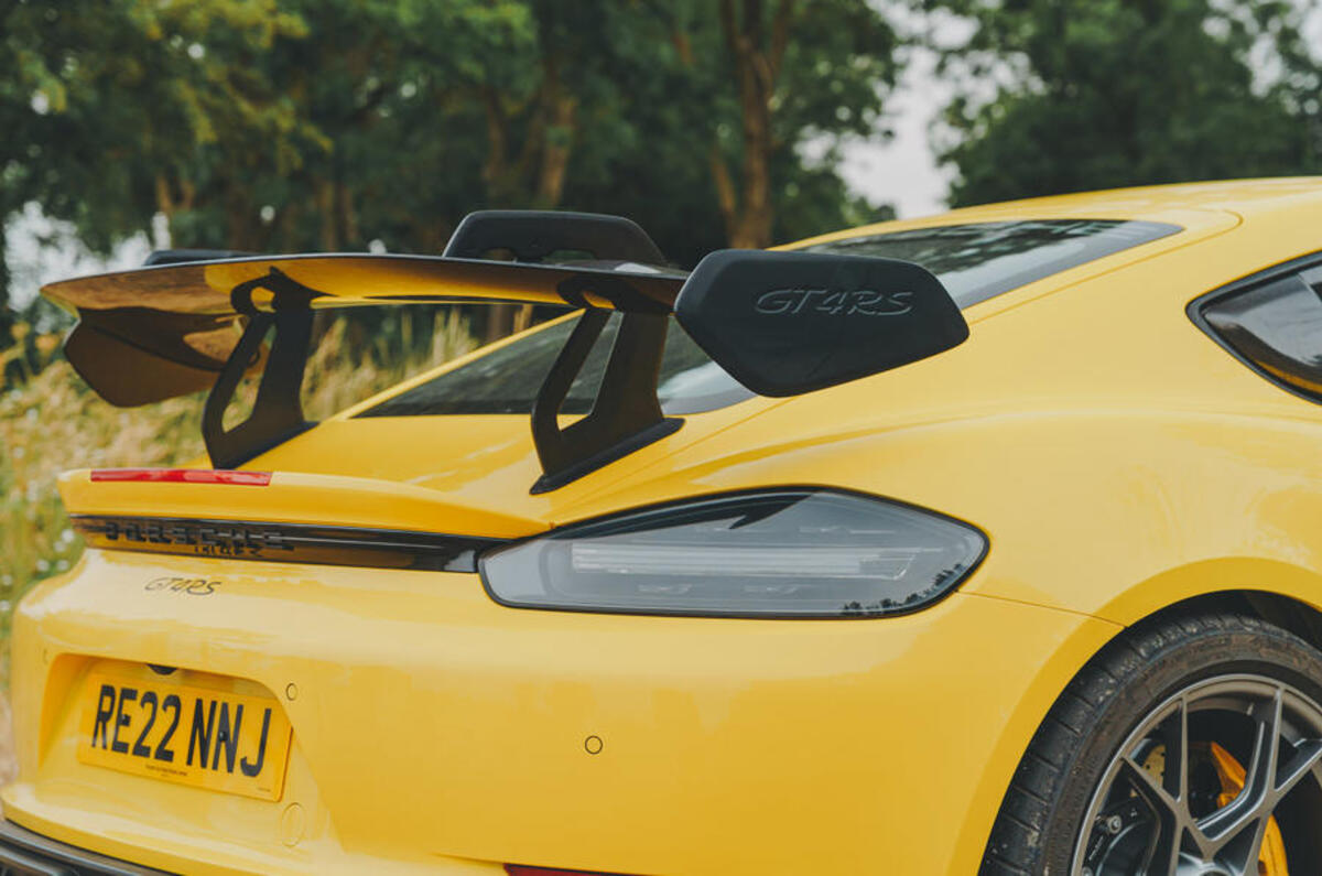 06 porsche cayman gt4 rs rt 2022 swan neck wing