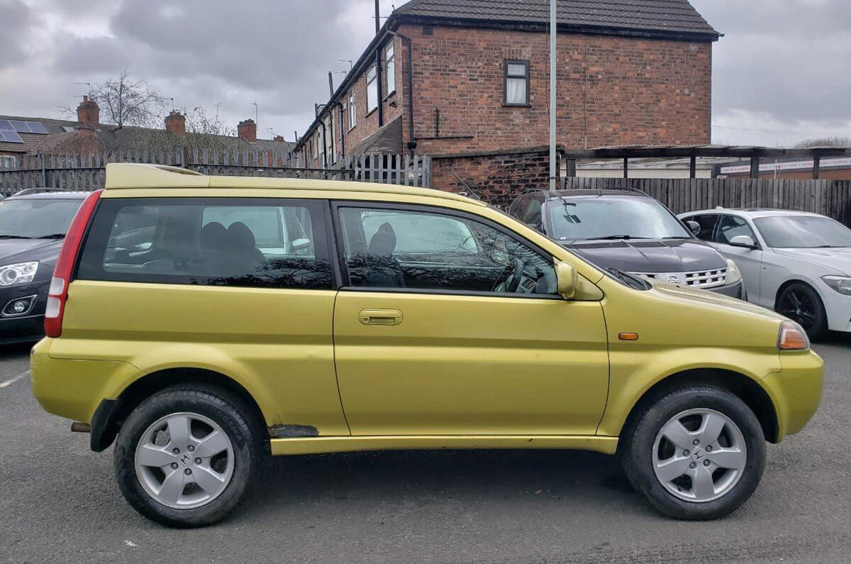 07 honda hrv side profule