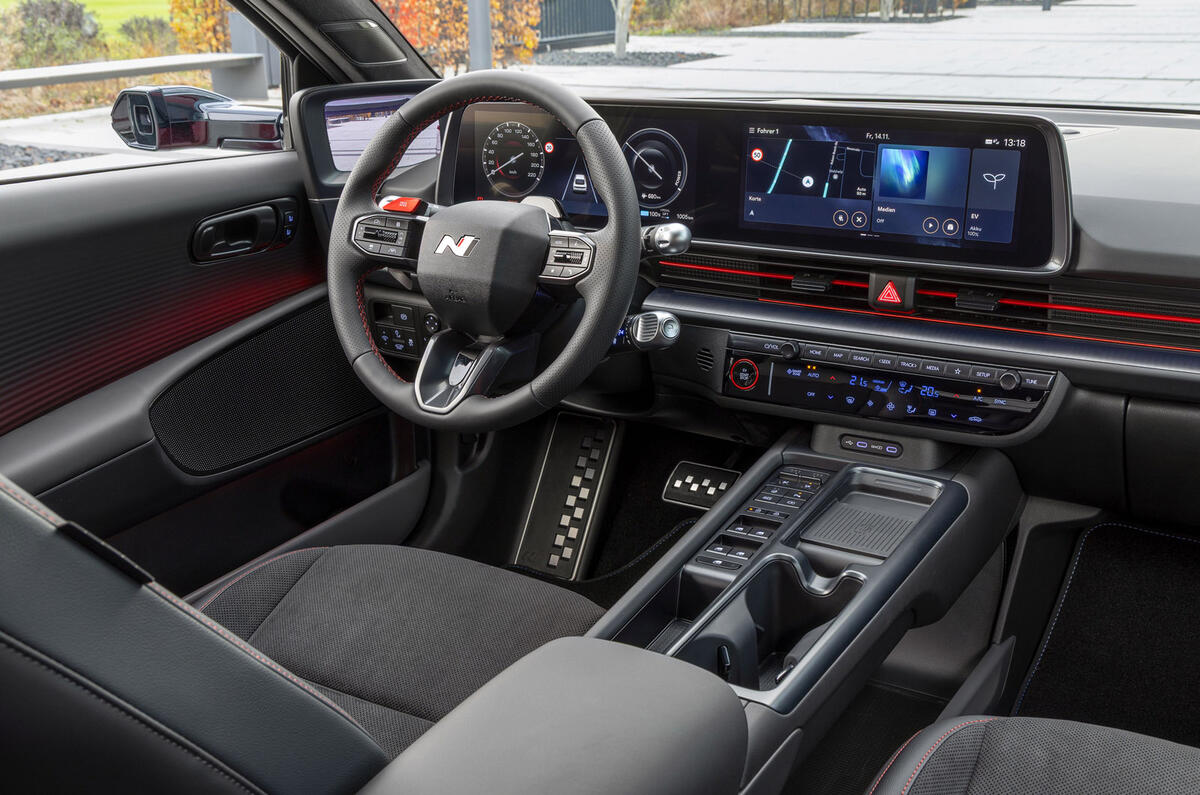 07 Hyundai Ioniq 6 facelift review interior