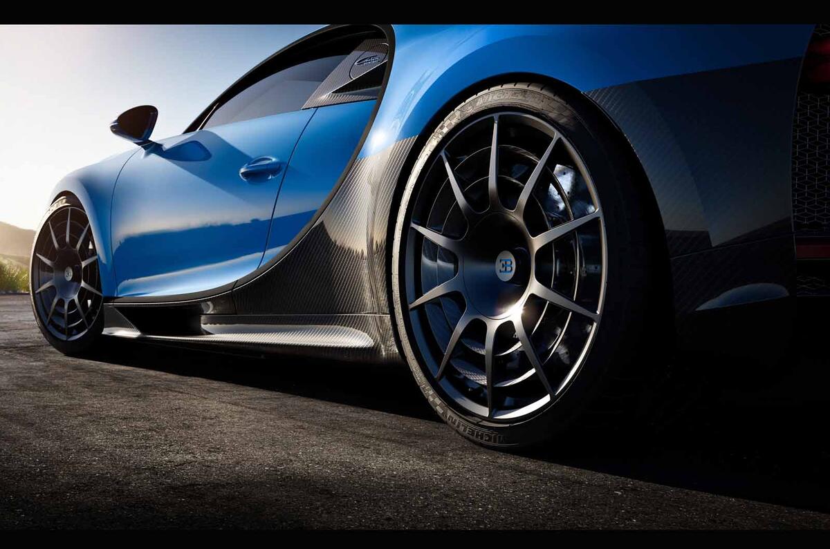 Bugatti Chiron Pur Sport wheel
