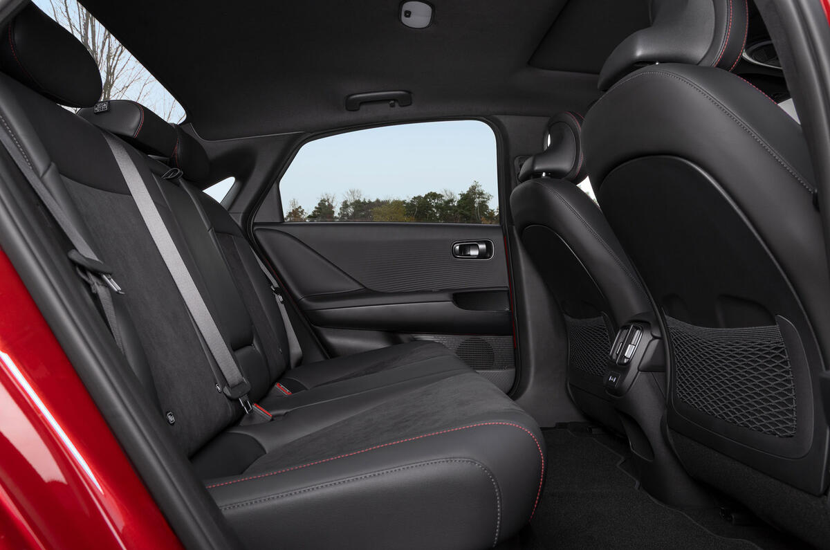 09 Hyundai Ioniq 6 facelift review rear seats