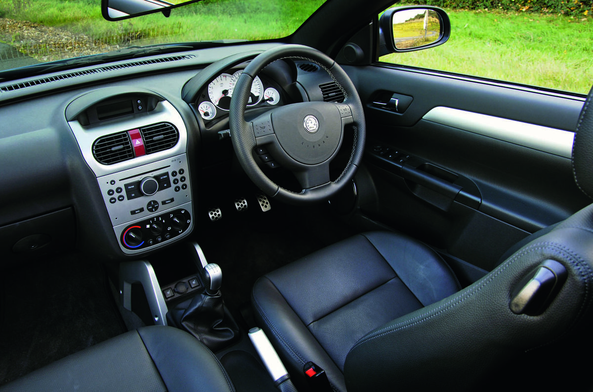2006 Vauxhall Tigra - static interior