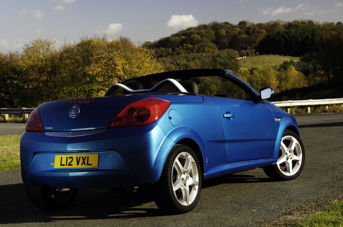 2006 Vauxhall Tigra - static rear