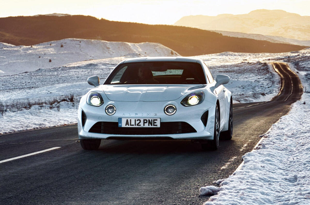 Alpine A110 - tracking front