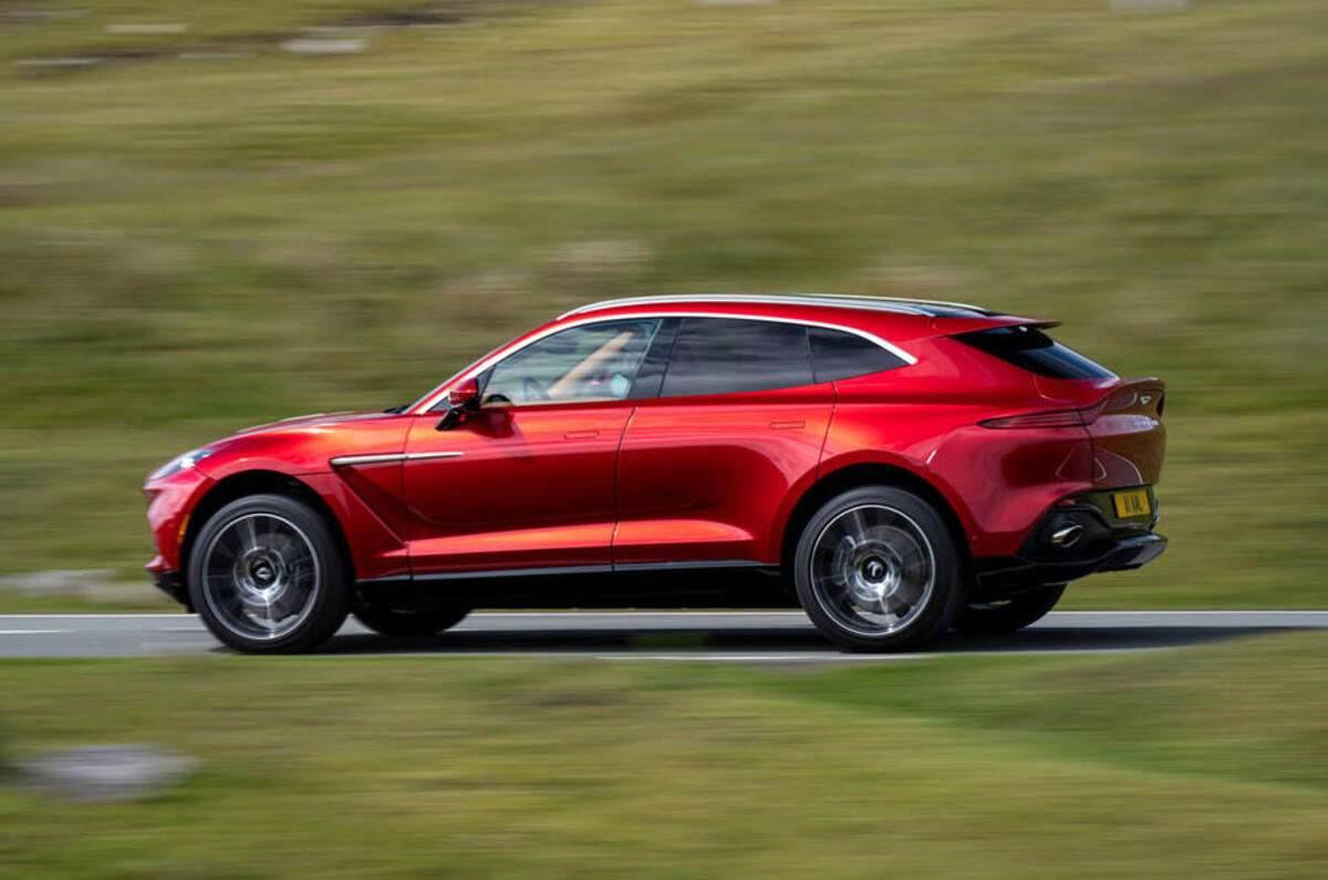 1 aston martin dbx 2020 uk fd hero side