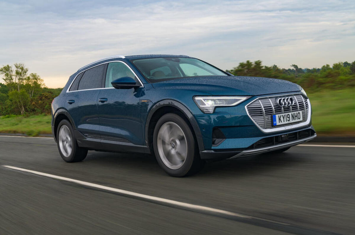 1 audi e tron 2019 rt hero front 0