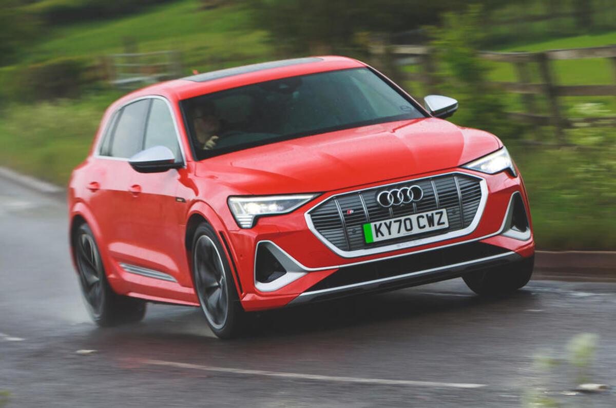1 audi e tron s 2021 rt hero front
